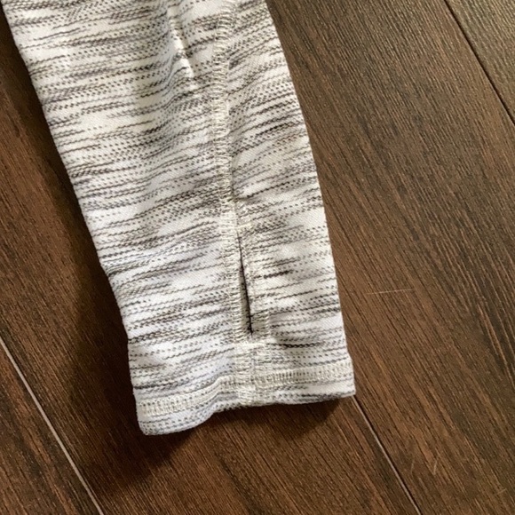 Athletic top - Picture 2 of 3